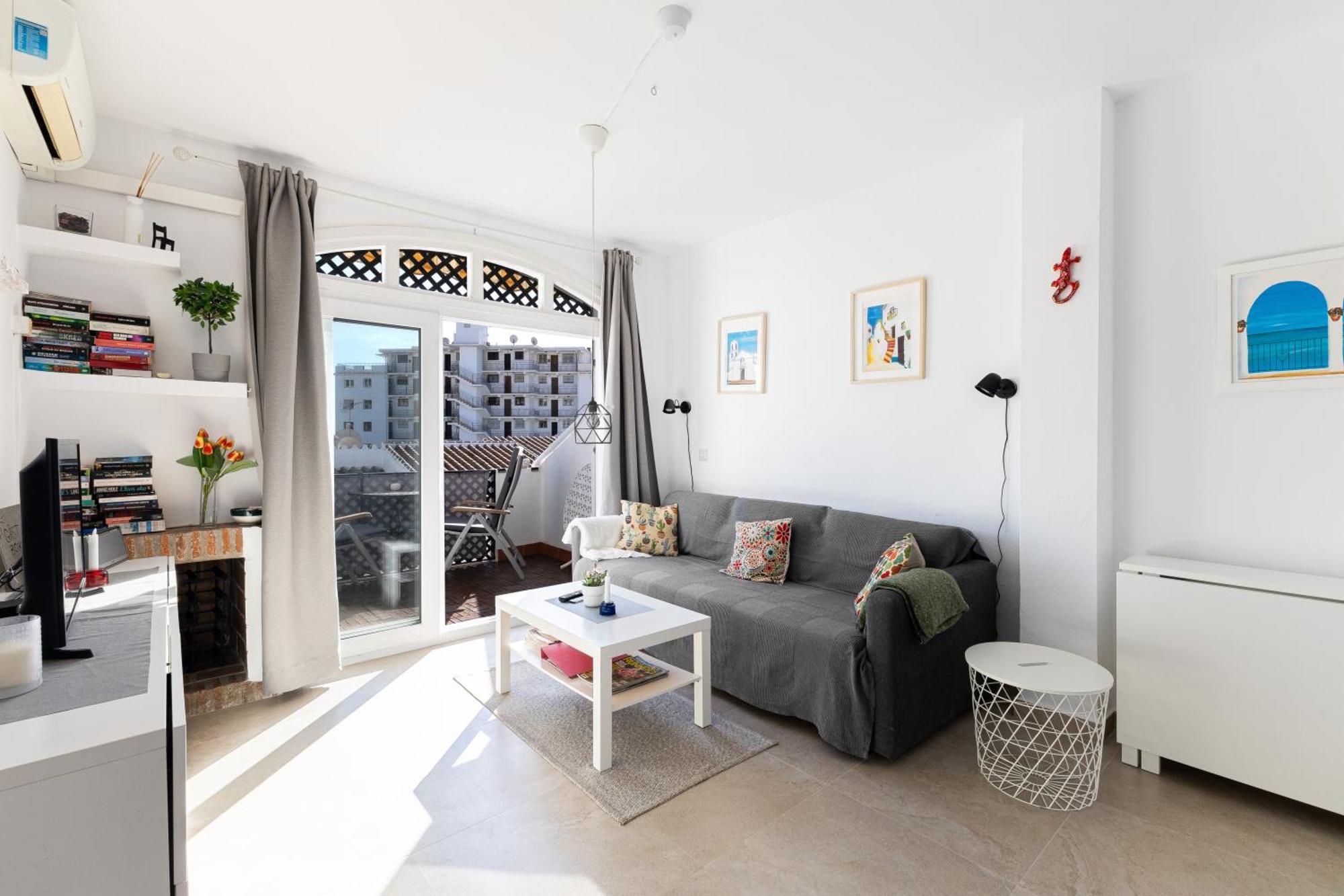 Cosy Apartment In Verano Azul Нерха Екстер'єр фото